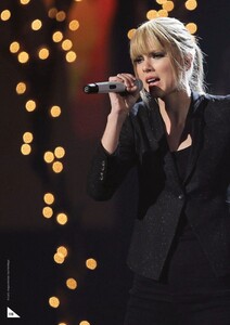       tay190921BZNimage214.jpg