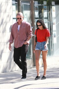       zoe040921BZNimage123.jpg