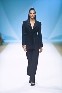 572491937_PierreBalmain1999HauteCouture48.thumb.jpg.4954ef1c204b3a3b9b282df9a9487cb1.jpg