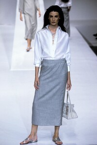 58972598_Valentino1999WomenRTW96.thumb.jpg.250d9d224d046d619c77a90a4b63c111.jpg