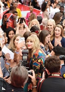       tay190921BZNimage208.jpg