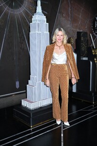       wat120921BZNimage17.jpg