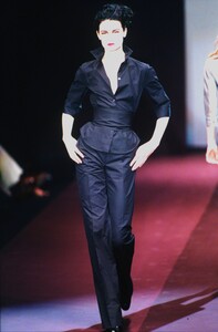 614462211_lawrence-steele-ss-1998(3).thumb.jpg.72c674fd28927c54861541ec8dd63a8f.jpg