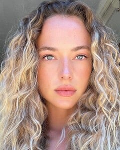 Hannah Ferguson 2.jpg