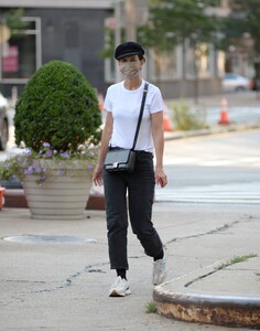       hol120921BZNimage114.jpg