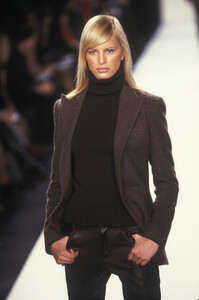 784042008_RalphLaurenFall20019.thumb.jpg.c94c5d441cca05853df01a20db9ceabd.jpg