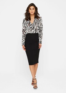 840055050-02-isabella-city-suit-skirt.jpg