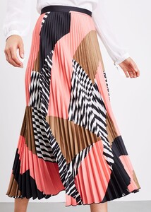840065000-01-ariyah-print-pleated-skirt.jpg