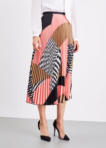 840065000-04-ariyah-print-pleated-skirt.jpg