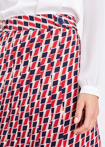 840068247-04-mindy-chevron-print-pleated-mini-skirt.jpg