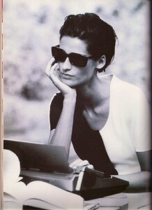 8vogue-n2304-05--may1989.thumb.jpg.f611ca177a8b6fdb505184ece7f1c0a7.jpg