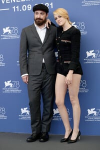 Kristen+Stewart+Spencer+Photocall+78th+Venice+xERPDTRees6x.jpg