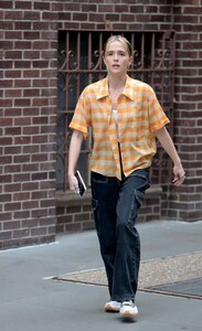       zoe160921BZNimage5.jpg
