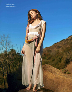 Anna-Kendrick-feet-ScandalPost-19.jpg