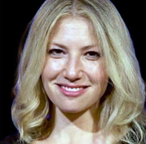 Ari-Graynor-nude-topless-cleavage-sexy-hot5-1.jpg
