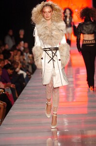 Baby-Phat-FW2005-01.jpg