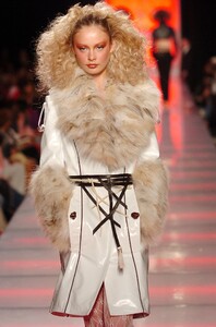 Baby-Phat-FW2005-04.jpg