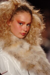 Baby-Phat-FW2005-05.jpg