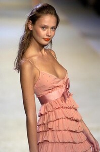 Blugirl-SS2005-09.jpg