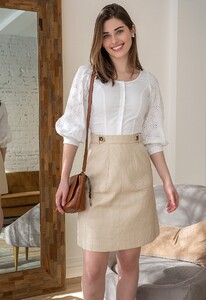 Blusa-Clarisa-_-Falda-Milan-Beige-Edit_1.jpg
