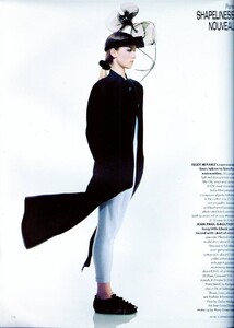 Demarchelier_UK_Vogue_March_1986_05.thumb.jpg.3e50175ef3e2c899219bb88dbb08bf0a.jpg