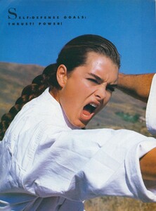 Demarchelier_US_Vogue_December_1987_07.thumb.jpg.9b784383690668699b2c62e228655f07.jpg