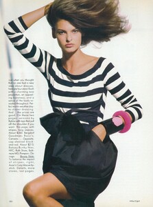 Elgort_US_Vogue_December_1987_01.thumb.jpg.f83307dbd9a07e0dcfde34116e057a36.jpg