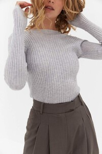 EllaTop-GreyNikki3rdAug20208112.jpg