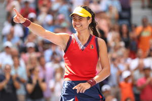 Emma-Raducanu-next-match-What-time-does-US-Open-semi-final.thumb.jpg.f0ca85c3949e357783e0d1a74d17dcc3.jpg