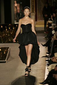 Giambattista-Valli-FW2005-11.jpg