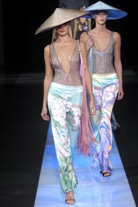 Giorgio-Armani-SS2005-01.jpg