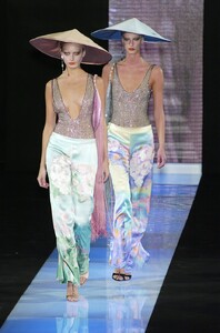 Giorgio-Armani-SS2005-03.jpg