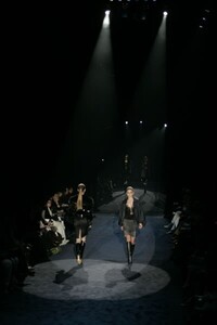 Gucci-FW2005-21.jpg