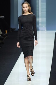 Guy-Laroche-FW2005-01.jpg