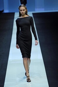 Guy-Laroche-FW2005-04.jpg