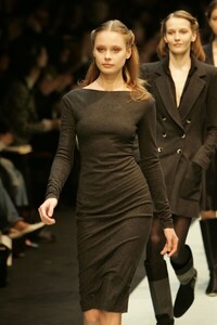 Guy-Laroche-FW2005-09.jpg