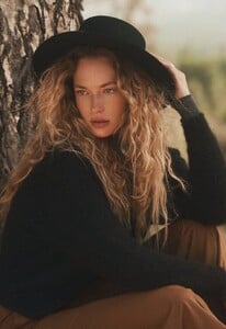 Hannah-Ferguson-Harpers-Bazaar-Greece-Cover-Photoshoot10.jpg