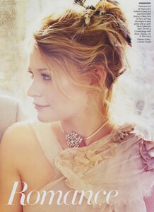 Hot_Roy_US_Vogue_March_2010_02.thumb.jpg.4a1f826a1968917f01f263e0b1fe8a23.jpg