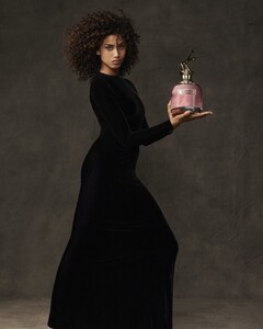 Jean-Paul-Gaultier-Scandal-Fragrance-Campaign03.jpg