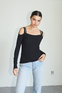 LNA-Amber-Rib-Top-in-black.jpg