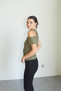 LNA-Wave-Tee-olive.jpg