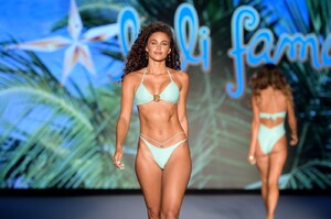 LULI-FAMA-1.thumb.jpeg.c7a67a83aa69ad4c6fbf288816b3a18e.jpeg