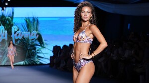 LULI-FAMA-2.thumb.jpg.e70ce20bf9c8de6e66b99e9a65854576.jpg