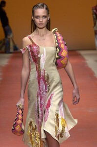 Laura-Biagiotti-SS2005-08.jpg