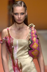 Laura-Biagiotti-SS2005-09.jpg