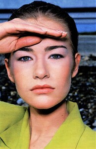 MarieClaireFR1989May016.thumb.jpg.b7586d28a6b8d0c2ea01914c62fd384b.jpg