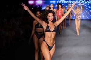 Miami-Swim_Jul-21_Honey-Birdette-2.thumb.jpg.c9150207ed02c1ee83b7345b17d00ddd.jpg