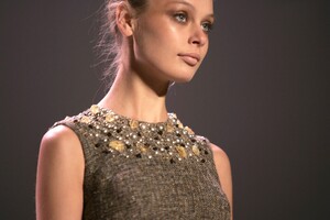 Monique-Lhuillier-FW2005-14.jpg