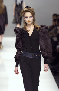 Moschino-FW2005-05.jpg