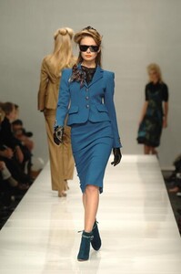 Moschino-FW2005-07.jpg